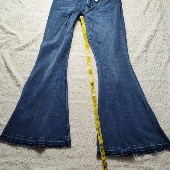 Dear John American Classic Women's Size 28th Medium Wash Denim Blue Jeans - Picture 4 of 12